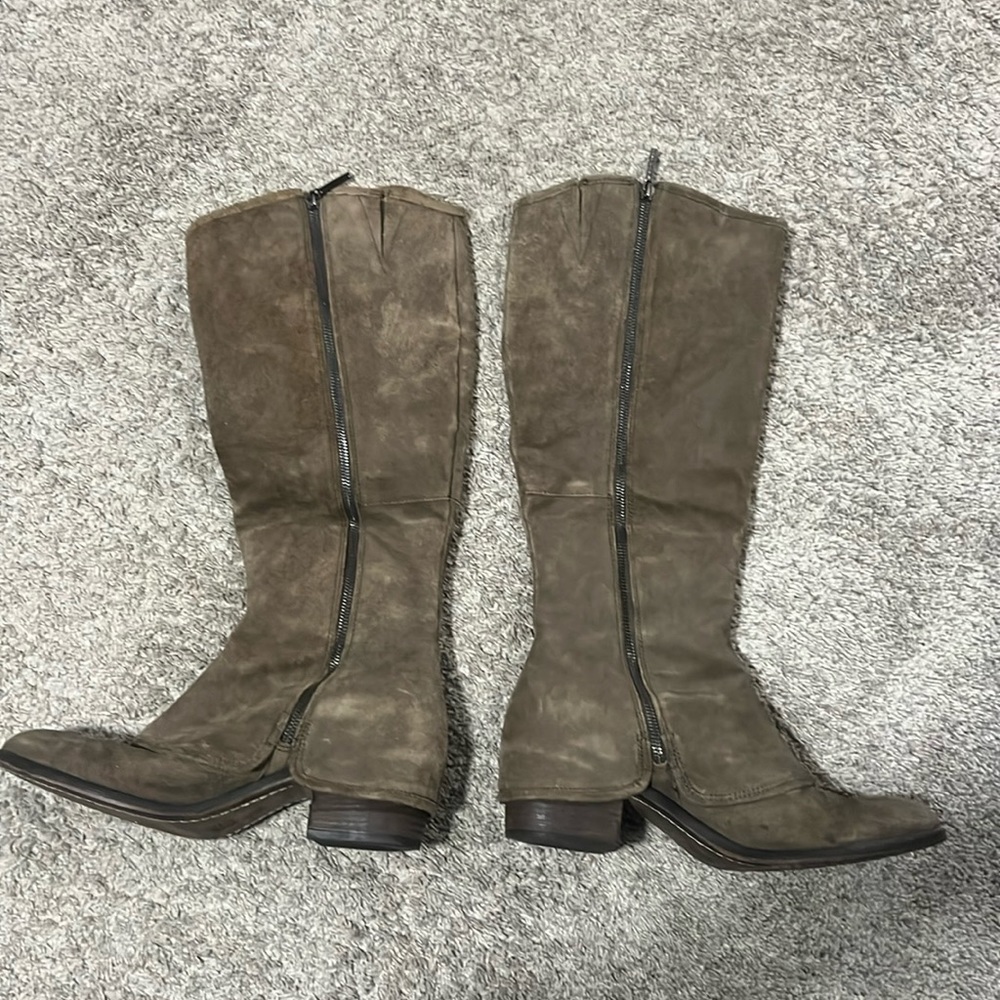 Donald Pliner boots, size 10, suede, vintage olive green western riding boot